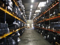 grote voorraad stock magazijn rubber rupsen